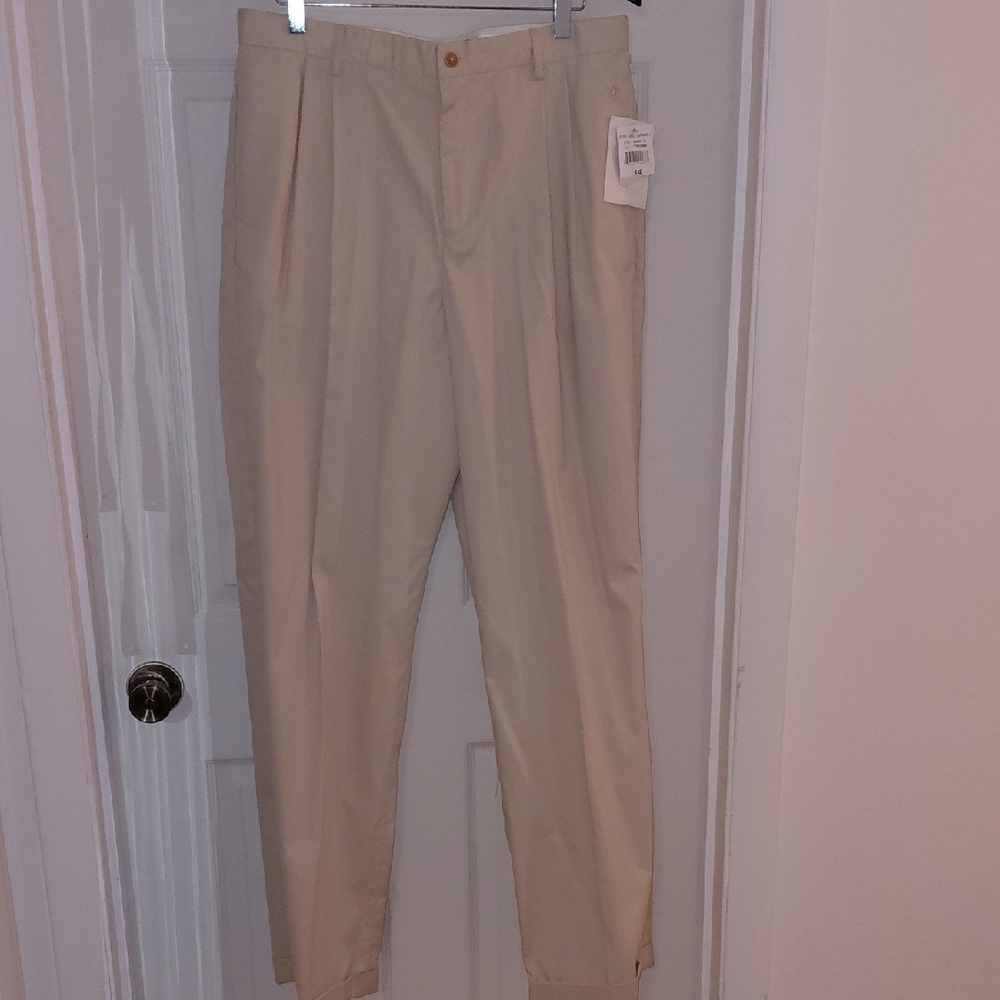 NWT Ralph Lauren Golf Khakis, 14,  Golf Spring, Pleated, 3 Pockets, Button Zip